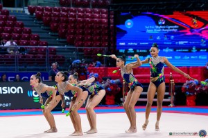 f group app bra   brazil sfe02908 copia simone ferraro ph 